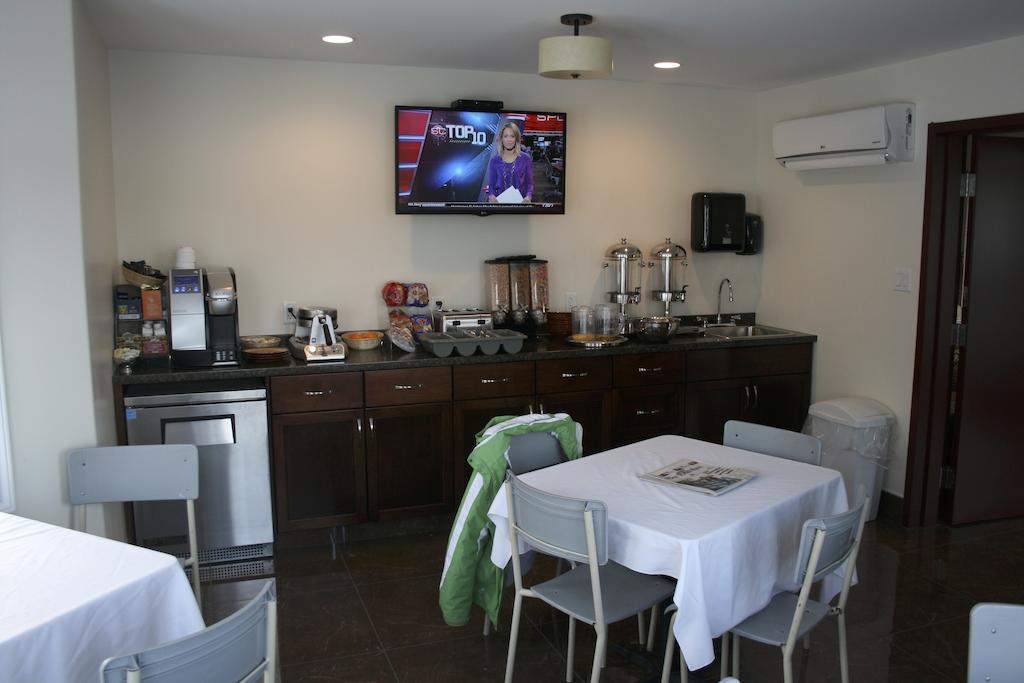 Lanes Riverhouse Inn & Cottages Montague Esterno foto